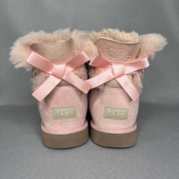 UGG Shoes - UGG Boots Bailey Bow Light Ballet Pink Coquette Very RARE Retired Sz 6 fits 7